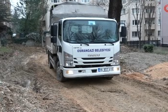Bursa Osmangazi’de parklar yenileniyor
