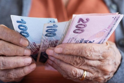 Emeklilere maaşı kadar bayram ikramiyesi! Herkes alamayacak...