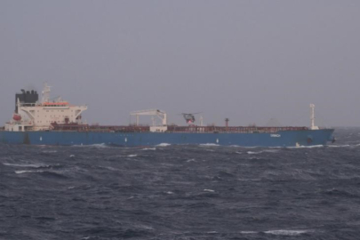 Fransa’nın el koyduğu "Grinch" tankeri Marsilya'da limana çekildi