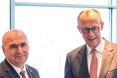 Merz: Halkına şiddet uygulayarak iktidarda tutunabilen rejimin günleri sayılıdır