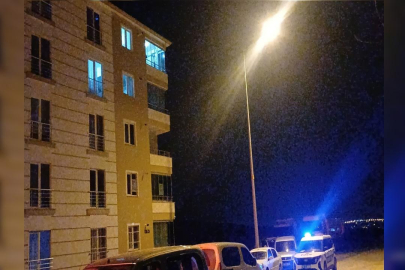 Yorgun mermi 2 kişiyi teğet geçti