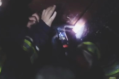 Diyarbakır'da yangın çıkan toprak evde kısmi çökme meydana geldi