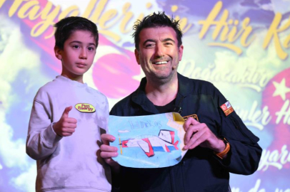 HÜRKUŞ’un baş test pilotu Murat Özpala Bursa GUHEM’de deneyimlerini paylaştı