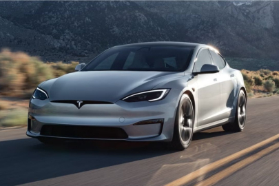 Tesla'da tarihi gelir düşüşü sonrası radikal karar! Üretimden kalkıyor...