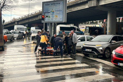 Ankara'da yaya geçidinde otomobilin çarptığı kadın yaralandı