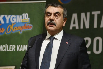 Bakan Tekin: Çok şükür geldiğimiz nokta itibarıyla Türkiye'de kimse kimsenin kılık kıyafetiyle uğraşmıyor