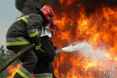 Bursa'da evin bacasında çıkan yangın söndürüldü