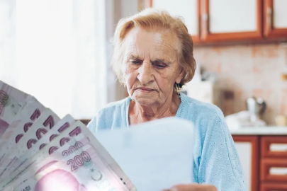 Emekli vatandaşa 3.119 TL ne zaman yatacak? Zam farkı için bekleyenler...