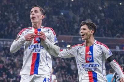 Lyon lider tamamladı