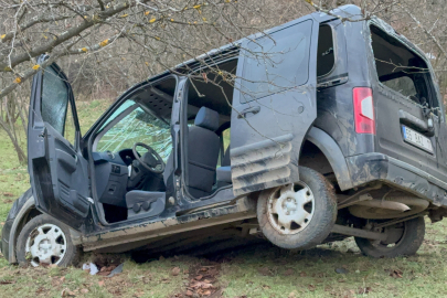Samsun'da yoldan çıkan araç 60 metrelik uçuruma yuvarlandı: 1 ölü, 2 yaralı