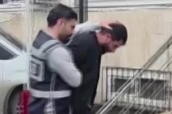 Adana'da boşanma aşamasındaki eşinin evine zarar veren şahıs tutuklandı