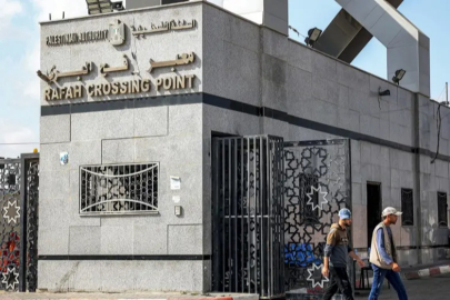 Gazze'yi dünyaya bağlayan kapı pazar günü açılıyor