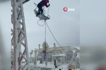 Bursa Uludağ’da telesiyej arızası: Yaklaşık 40 tatilci havada mahsur kaldı!