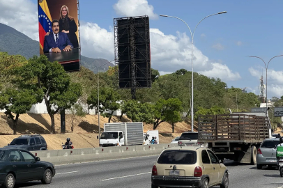 ABD'nin alıkoyduğu Venezuela'nın devrik lideri Maduro ve eşi için çağrı