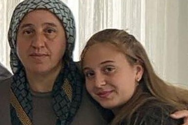 Antalya'daki otobüs kazasında hayatını kaybeden anne ve kızının cenazeleri Konya'ya getirildi