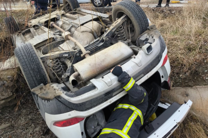 Erzincan’da otomobil şarampole uçtu: 1 yaralı
