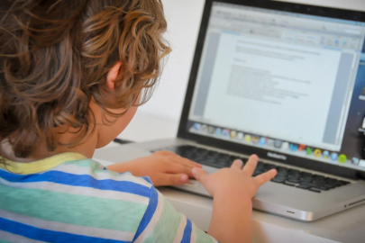 İnternet ve GSM hatlarına düzenleme TBMM gündeminde! Çocuklara yönelik erişim tedbirleri...