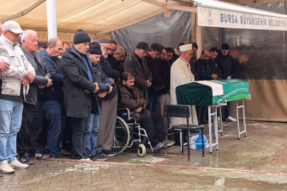 Bursa’da damadının katlettiği kayınpeder toprağa verildi!