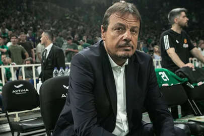 Ergin Ataman'a sert sözler: Haysiyetiniz varsa!