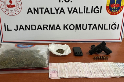 Alanya’da jandarmadan uyuşturucu operasyonu