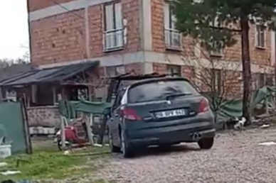 Bursa'da bahçesine giren köpeği öldüren şahıs aranıyor