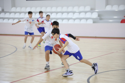 Bursa İnegöl'de spor festivali basketbol müsabakalarıyla start aldı