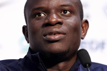 Fenerbahçe, N'Golo Kante'yi gece yarısı resmen duyurdu: 2.5 yıllık imza
