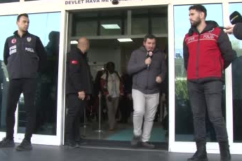 Galatasaray'ın yeni transferi Renato Nhaga, İstanbul'a geldi