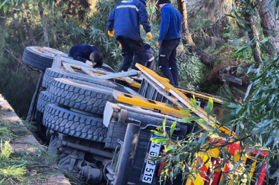 Muğla'da otomobile çarpıp şarampole devrildi: 1 yaralı