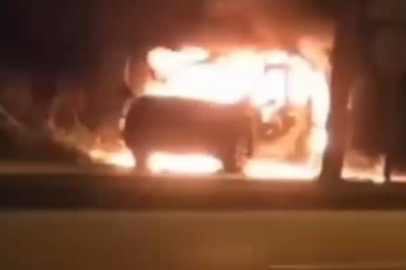 Bursa'da otomobil cayır cayır yandı!