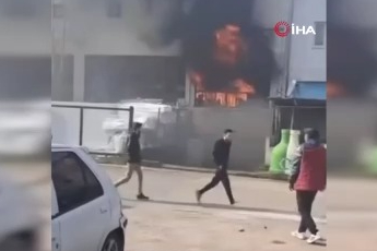 Bursa'da yangını film izler gibi izlediler!