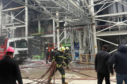 Milas'ta fabrika inşaatındaki yangın kontrol altına alındı