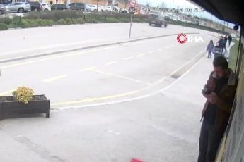 Bursa Şehir Hastanesi taksi durağında dehşet anları: Güvenlik kamerası görüntüleri ortaya çıktı