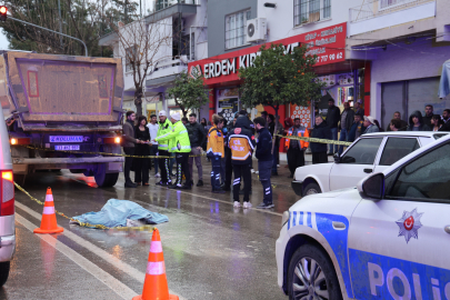 Adana Kozan’da kamyonun çarptığı yaşlı adam hayatını kaybetti