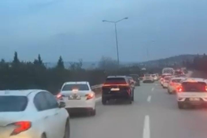 Bursa'da yoğun trafikte fermuar sistemi takdir topladı