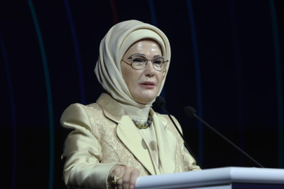 Emine Erdoğan: Milletçe birlik oldukça aşamayacağımız hiçbir engel yoktur