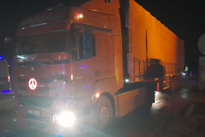 Konya'da tır ile ticari taksi çarpıştı: 1 yaralı