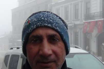 Soğuktan kirpikleri dondu