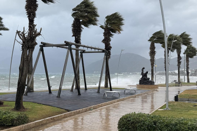 Denizlerde fırtına, Kocaeli ve Sakarya için kuvvetli yağış uyarısı