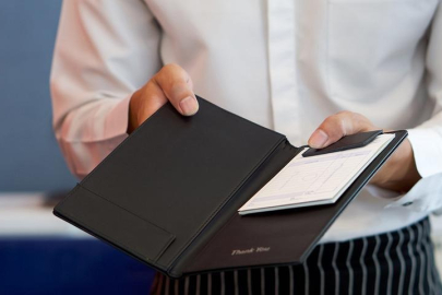 Restoranlarda yeni dönem başladı! Hesapta yazıyor: Nakit devri bitti...