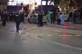 Bursa'da kıraathane önünde silahlı saldırı! Ağır yaralılar var...