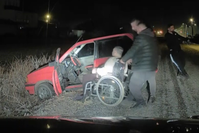 Aksaray'da araç şarampolde, engelli sürücü de araçta mahsur kaldı