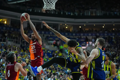 Nefes kesen derbide kazanan Fenerbahçe Beko