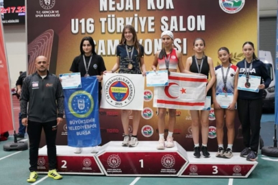 Bursa Büyükşehir Belediyesporlu atletler Türkiye Şampiyonası’nı 5 madalyayla tamamladı