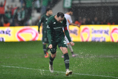 Bursaspor'un 2 önemli ismi Kırklarelispor maçında oynayamayacak!