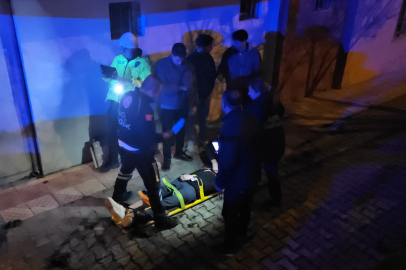 Çorum'da otomobil ile hafif ticari aracın çarpıştığı kazada 2 kişi yaralandı