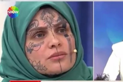 Didem Arslan'la Vazgeçme'ye dolandırıldığı iddiasıyla katılan kadının yüzündeki dövmeler dikkat çekti!