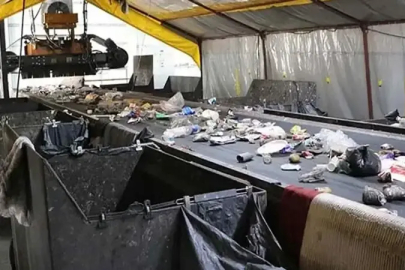 İzmir'de çöp ayrıştırma bandında yeni doğmuş bebek cesedi bulundu