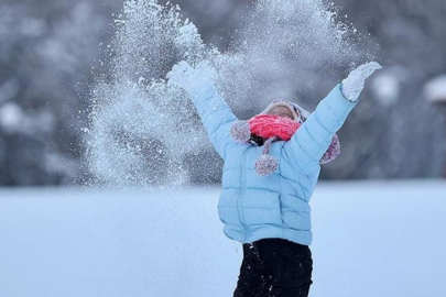 Van ve Ağrı'da eğitime kar engeli