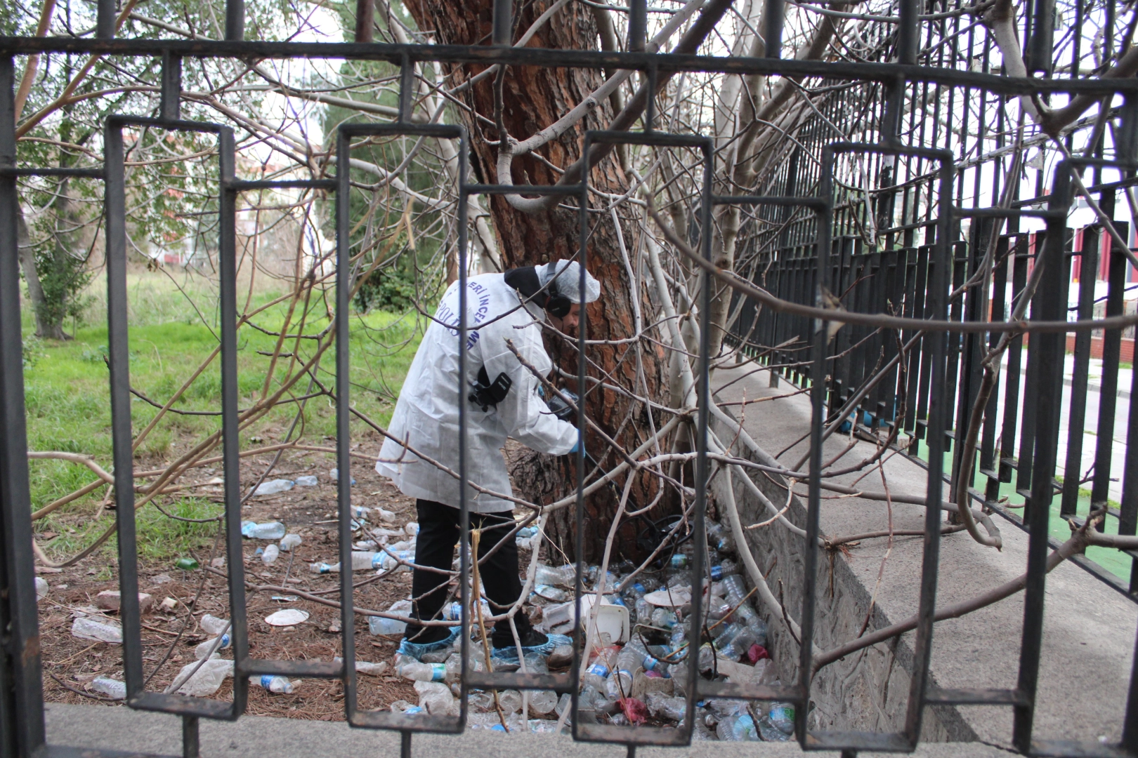 Aydın'da bıçaklanarak öldürülen yaşlı çiftin evinde incelemeler sürüyor